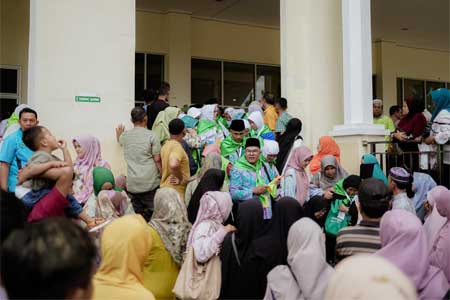 Jemaah Haji Kabupaten Solok Kloter 14 Dilepas Menuju Tanah Suci Mekah